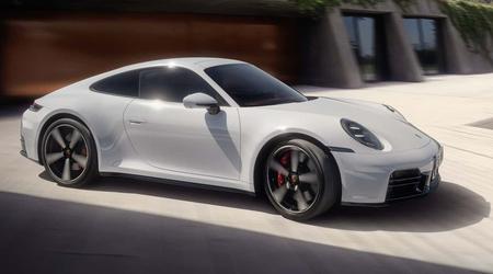 Porsche 911 Carrera S 2025 er kraftigere, men har mistet sin manuelle girkasse